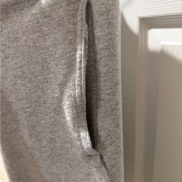 Hanes Gray Fleece Sweatpants - Size Large (Great Condition) - Picture 4 of 5